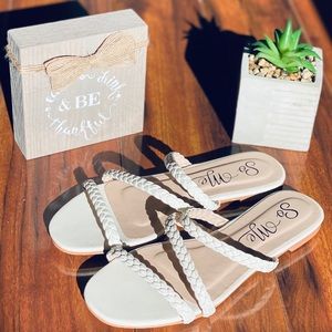 😍 So ME Sandals 😍